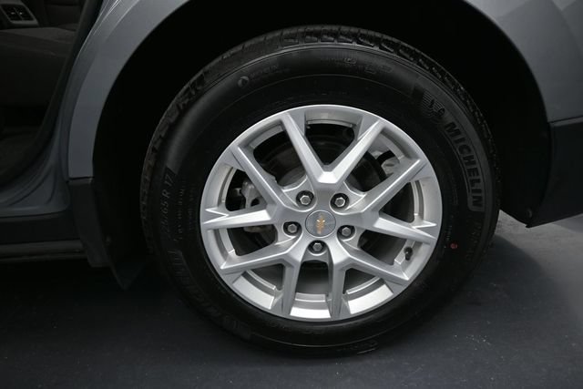 Used 2023 Chevrolet Equinox LT FWD image 11