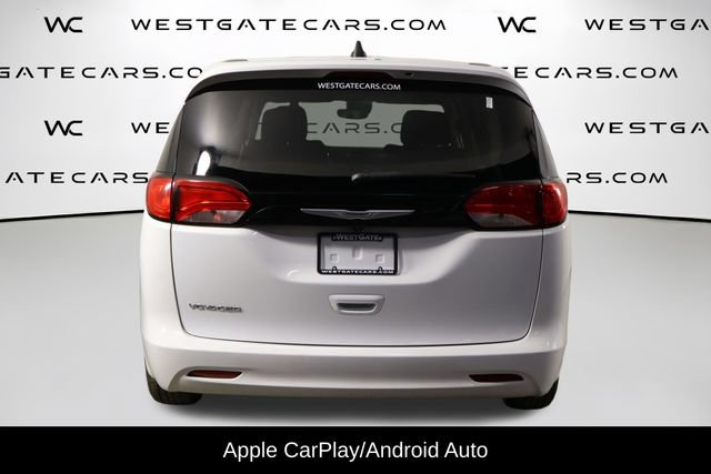 Used 2023 Chrysler Voyager LX FWD image 4