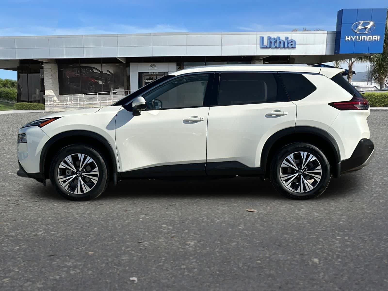 Used 2021 Nissan Rogue SV w/ Premium Package AWD/4WD image 6
