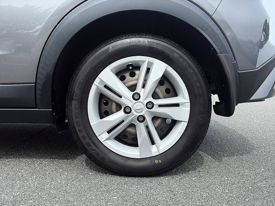 Certified 2024 Nissan Kicks S FWD image 10