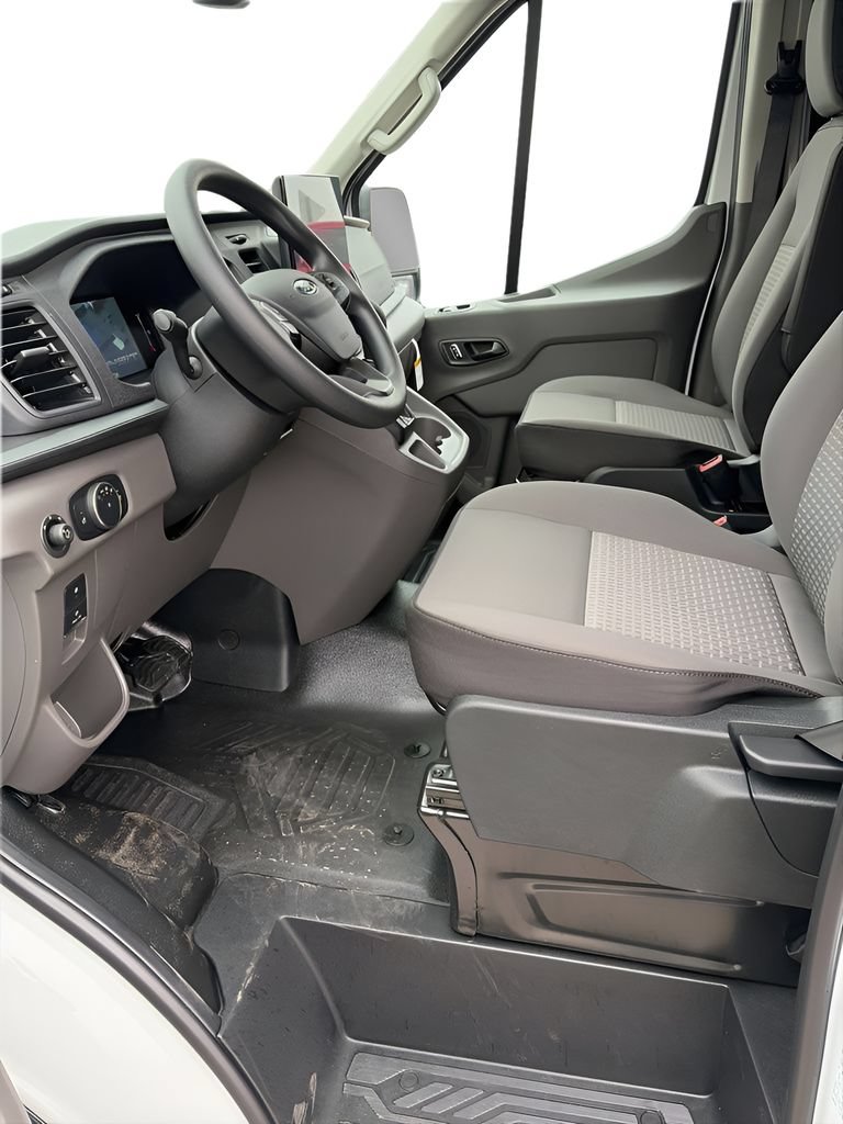 New 2026 Ford Transit 250 148 Medium Roof RWD image 9
