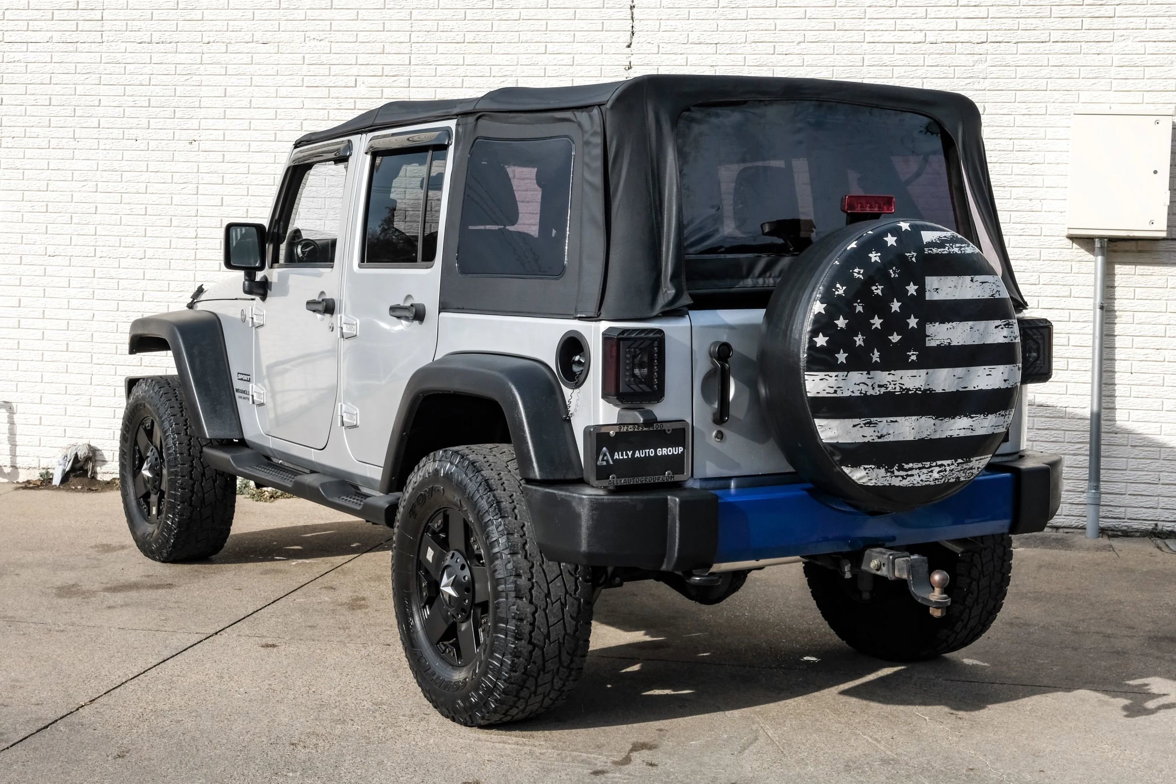 Used 2011 Jeep Wrangler Unlimited Sport image 9