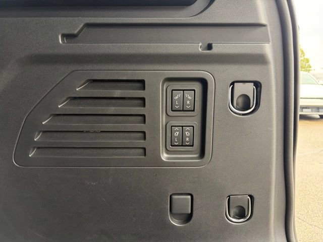 Used 2024 Chevrolet Traverse RS w/ LPO, Floor Liner Package image 29