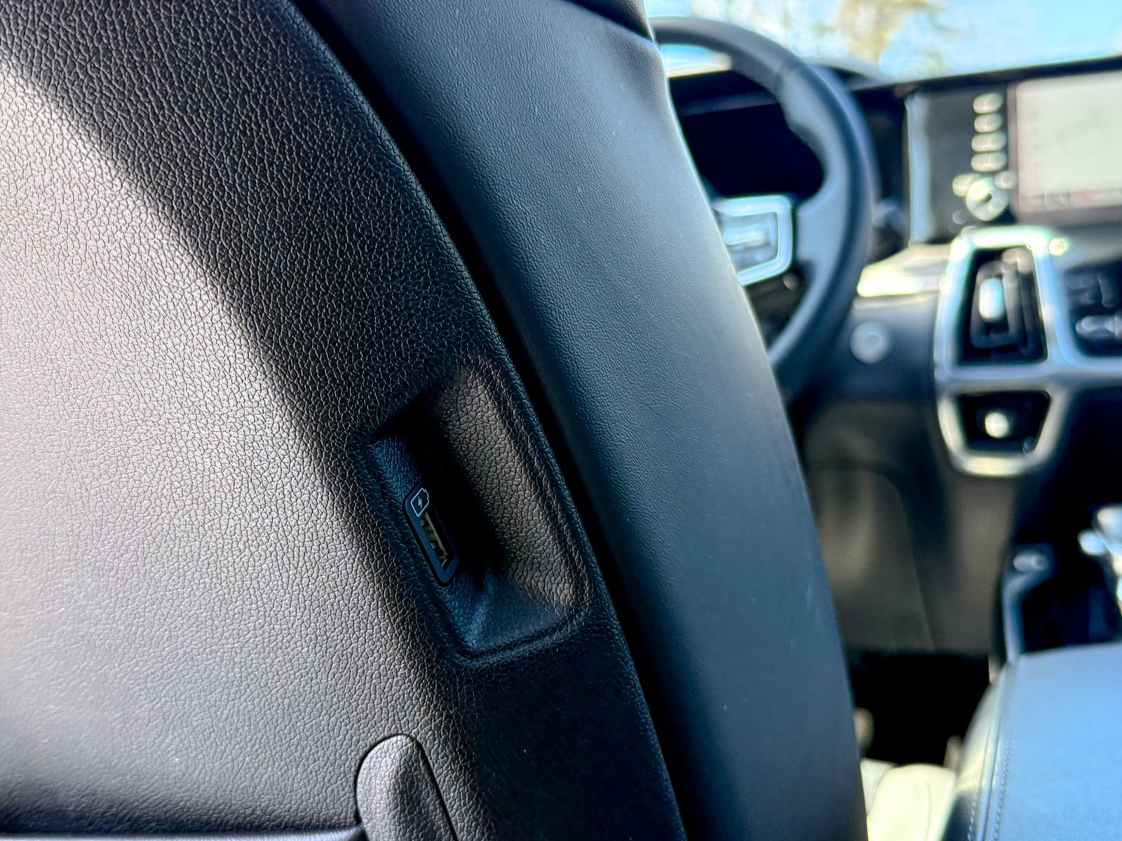 Certified 2023 Kia Sorento SX image 39