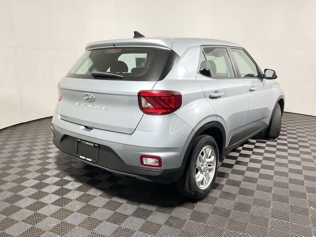 Used 2021 Hyundai Venue SE FWD image 15