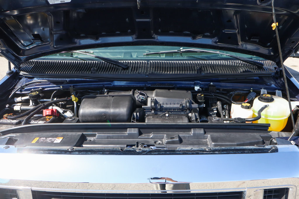Used 2024 Ford E-450 and Econoline 450 Super Duty w/ Power Windows & Locks Group RWD image 15