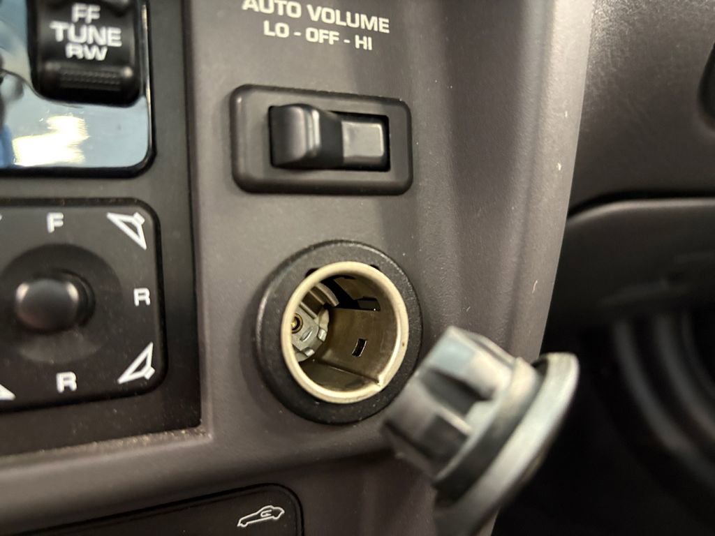 Used 2000 Plymouth Prowler image 4