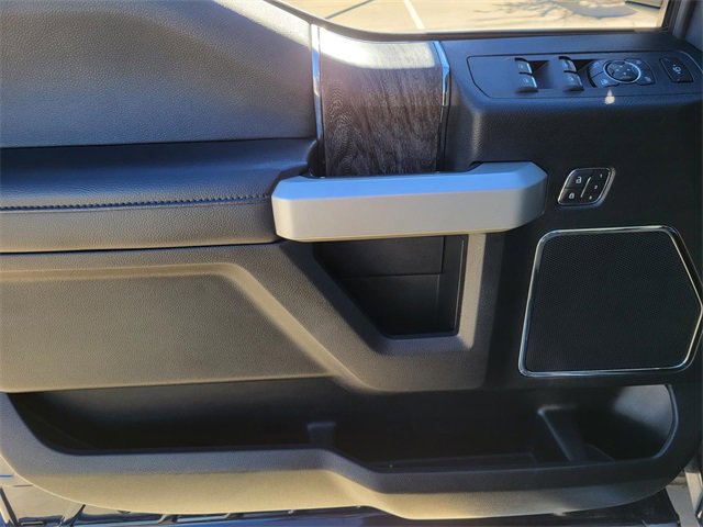 Used 2019 Ford F250 Lariat w/ Chrome Package image 15