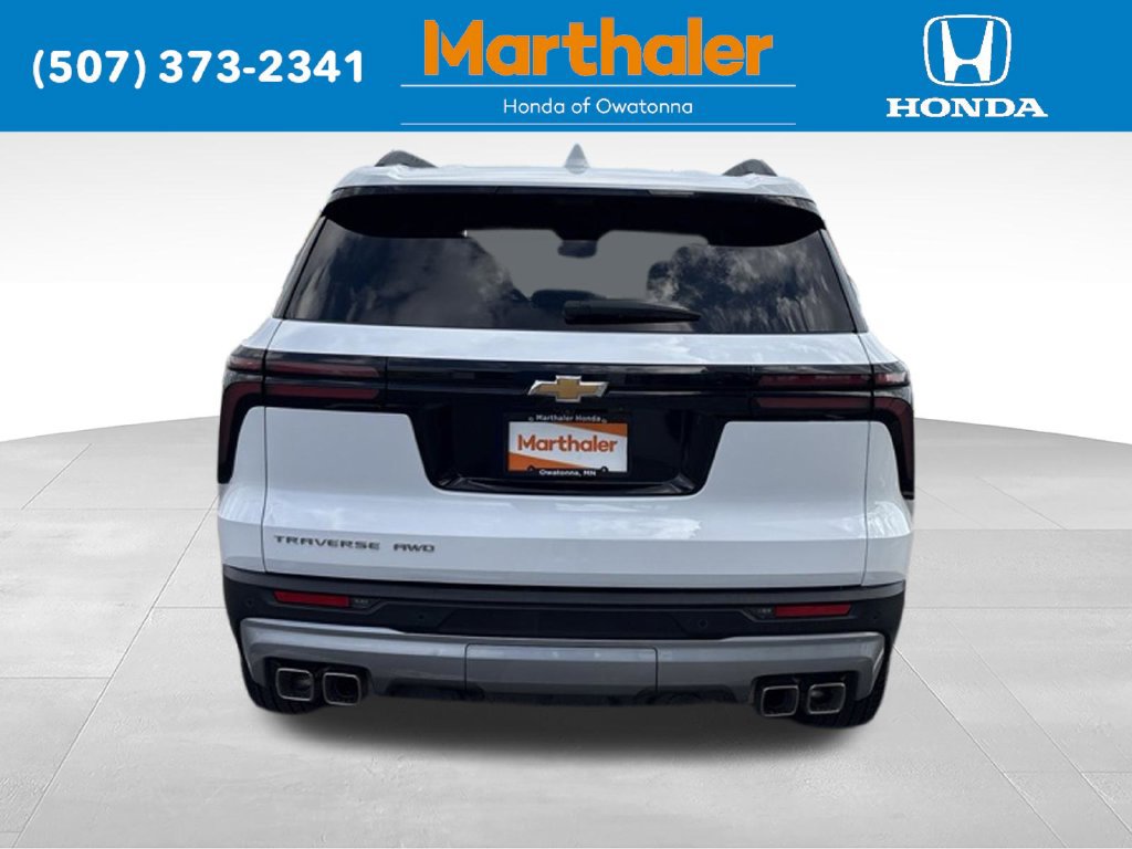 Used 2026 Chevrolet Traverse LT w/ Driver Confidence Package AWD/4WD image 4