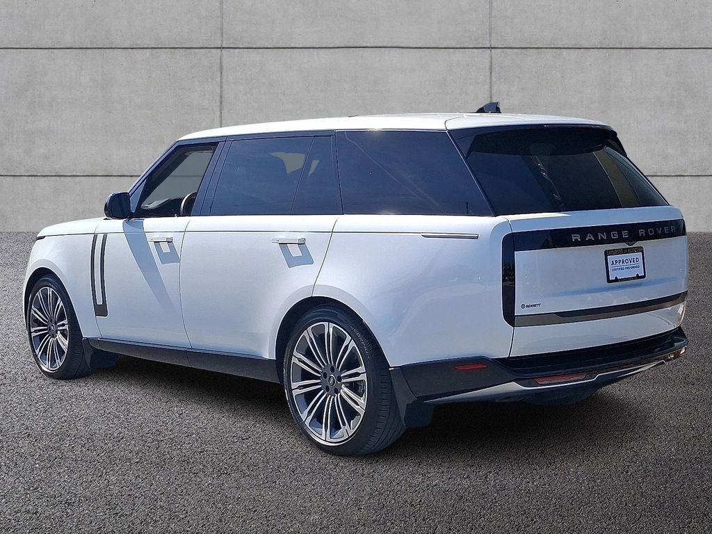 Used 2025 Land Rover Range Rover Long Wheelbase SE image 6
