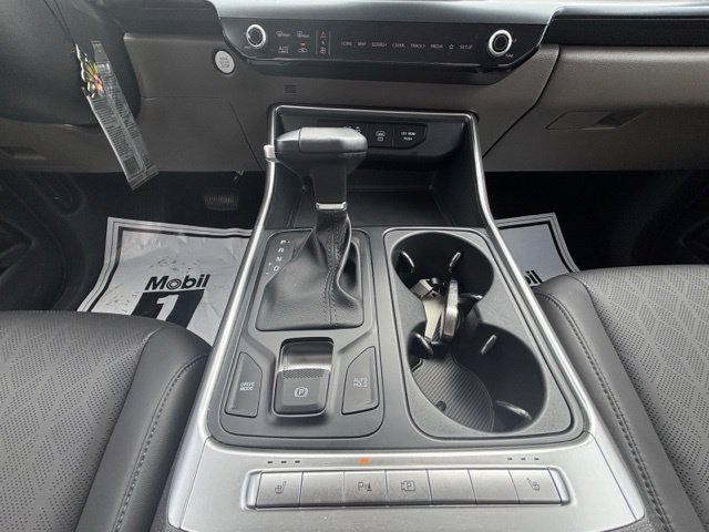 Certified 2025 Kia Carnival FWD image 14