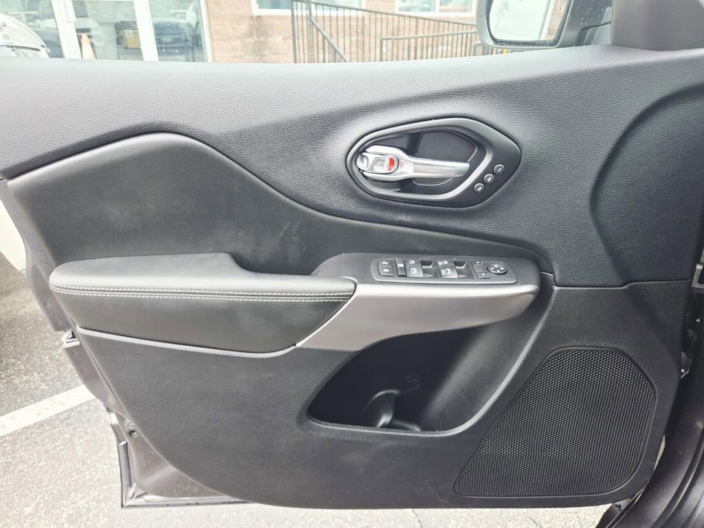 Used 2021 Jeep Cherokee Limited w/ Elite Package image 35