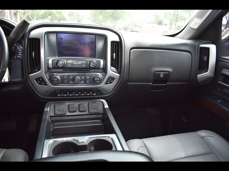 Used 2018 GMC Sierra 1500 SLT AWD/4WD image 30