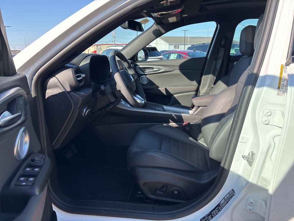 Used 2024 Dodge Hornet GT image 13