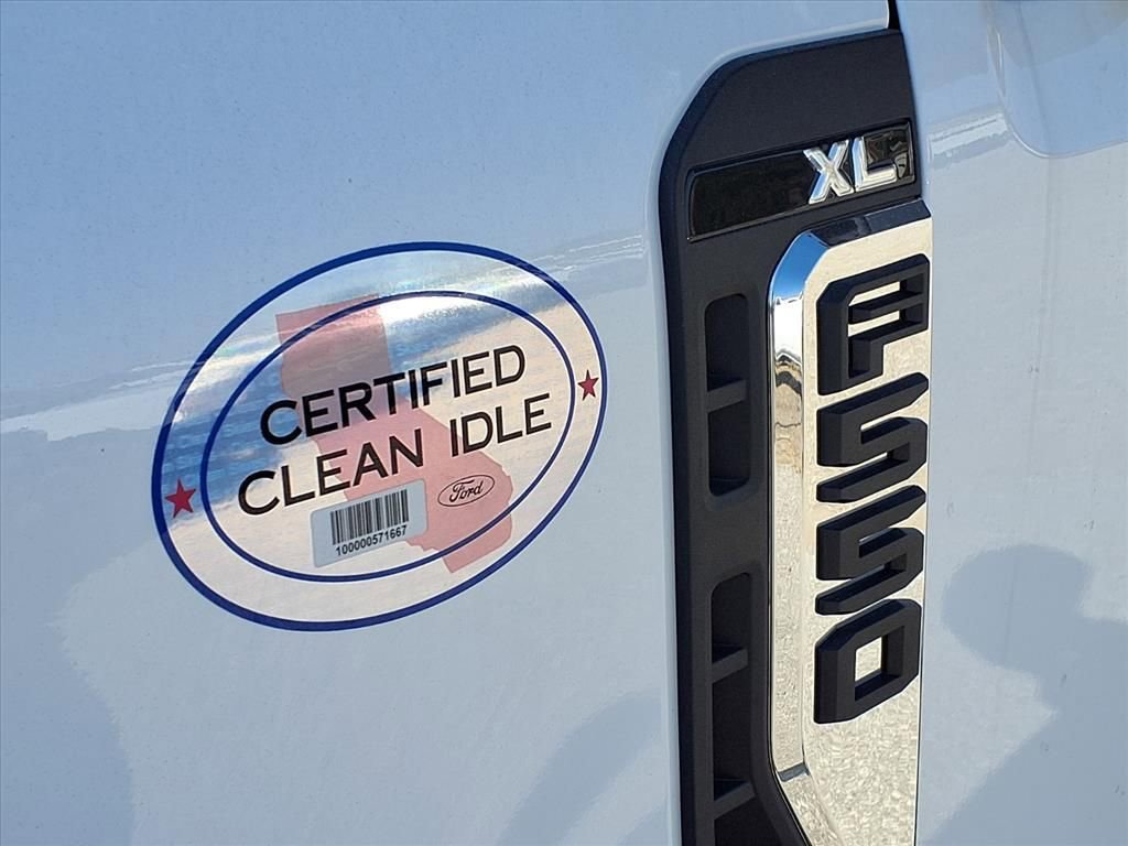 New 2025 Ford F550 4x4 Regular Cab Super Duty image 31