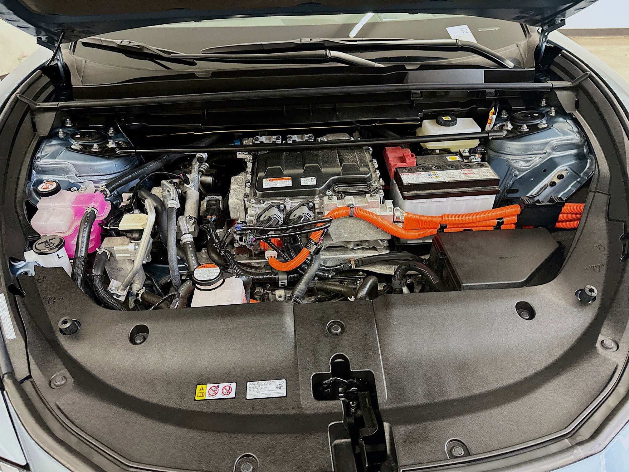 Used 2023 Lexus RZ 450e Premium w/ Accessory Package (Z1) image 36