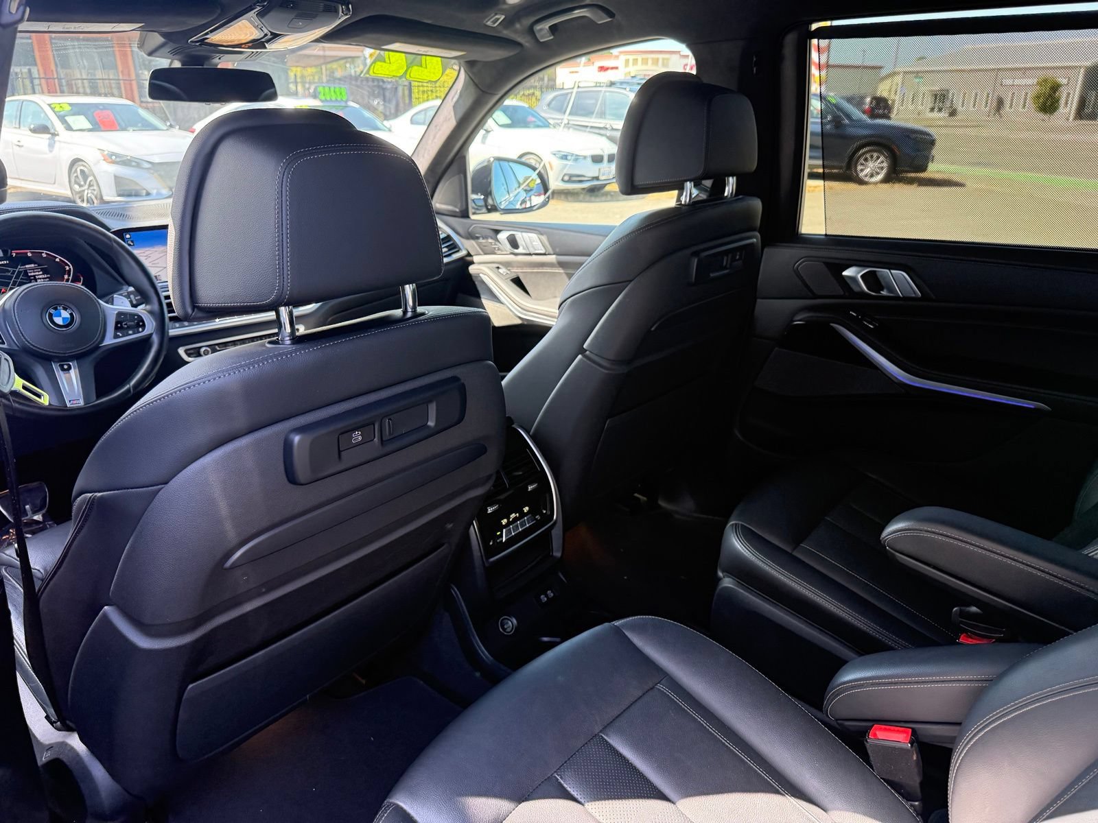 Used 2022 BMW X7 M50i AWD/4WD image 35