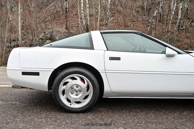 Used 1995 Chevrolet Corvette Coupe image 10