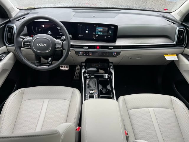 Used 2025 Kia Sorento SX AWD/4WD image 17