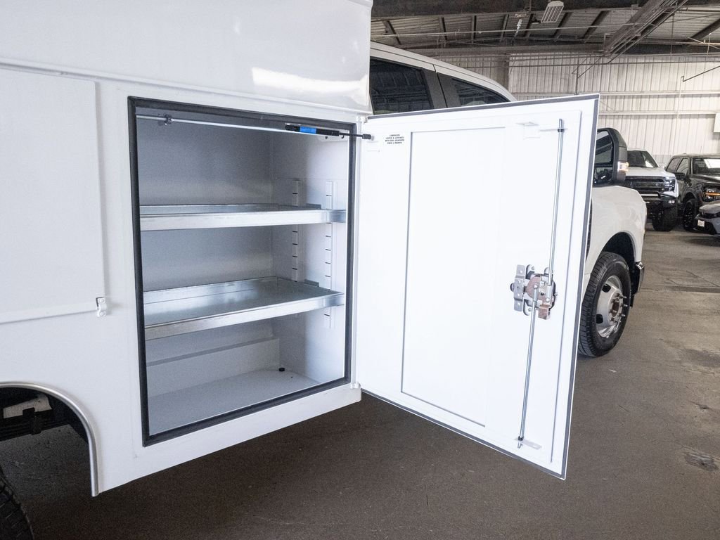 New 2026 Ford F350 XL w/ XL Chrome Package image 27