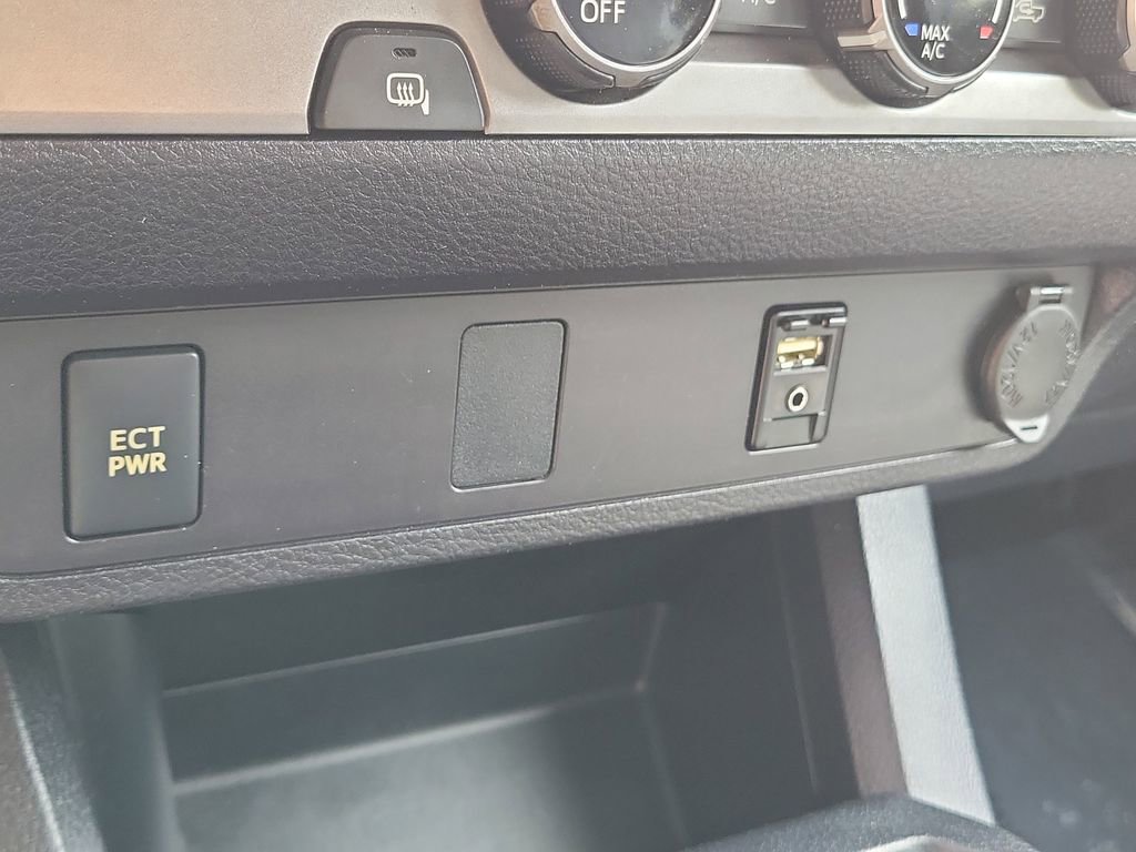 Used 2017 Toyota Tacoma SR5 image 26