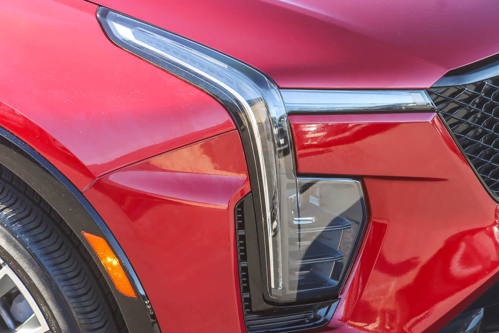 Used 2024 Cadillac XT4 Sport w/ Technology Package image 7