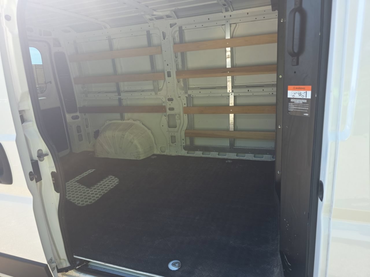 Used 2025 RAM ProMaster 2500 w/ U-Haul Equipment Group FWD image 25