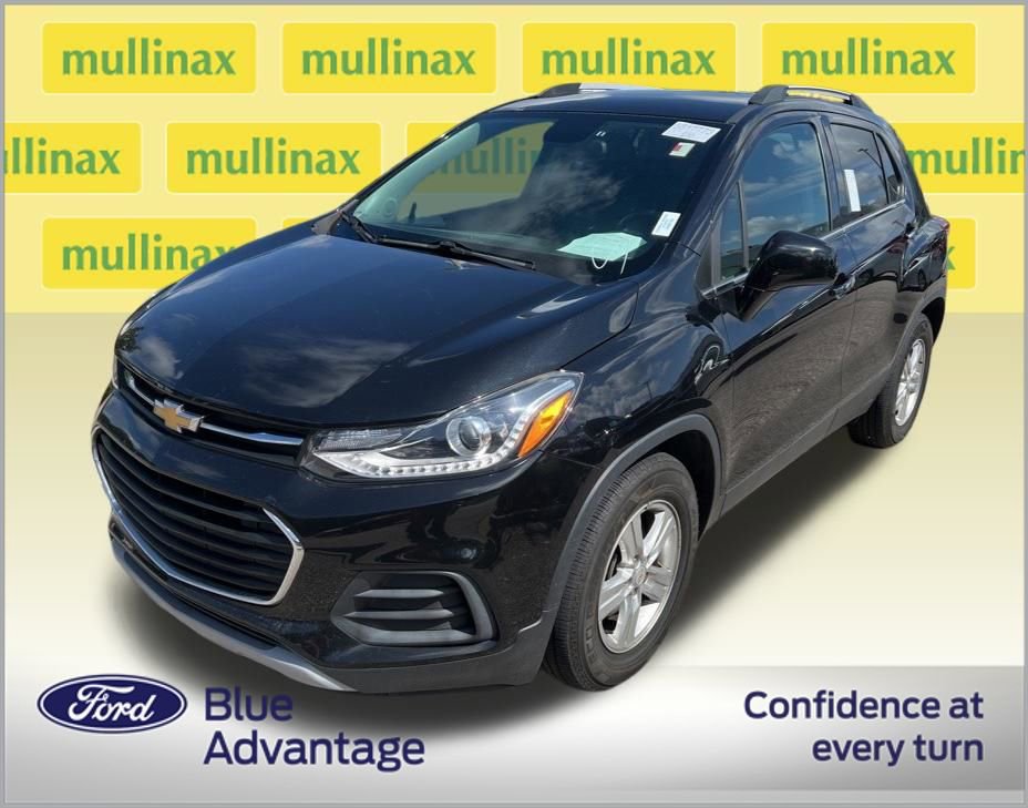 Used 2019 Chevrolet Trax LT w/ LT Convenience Package FWD image 2