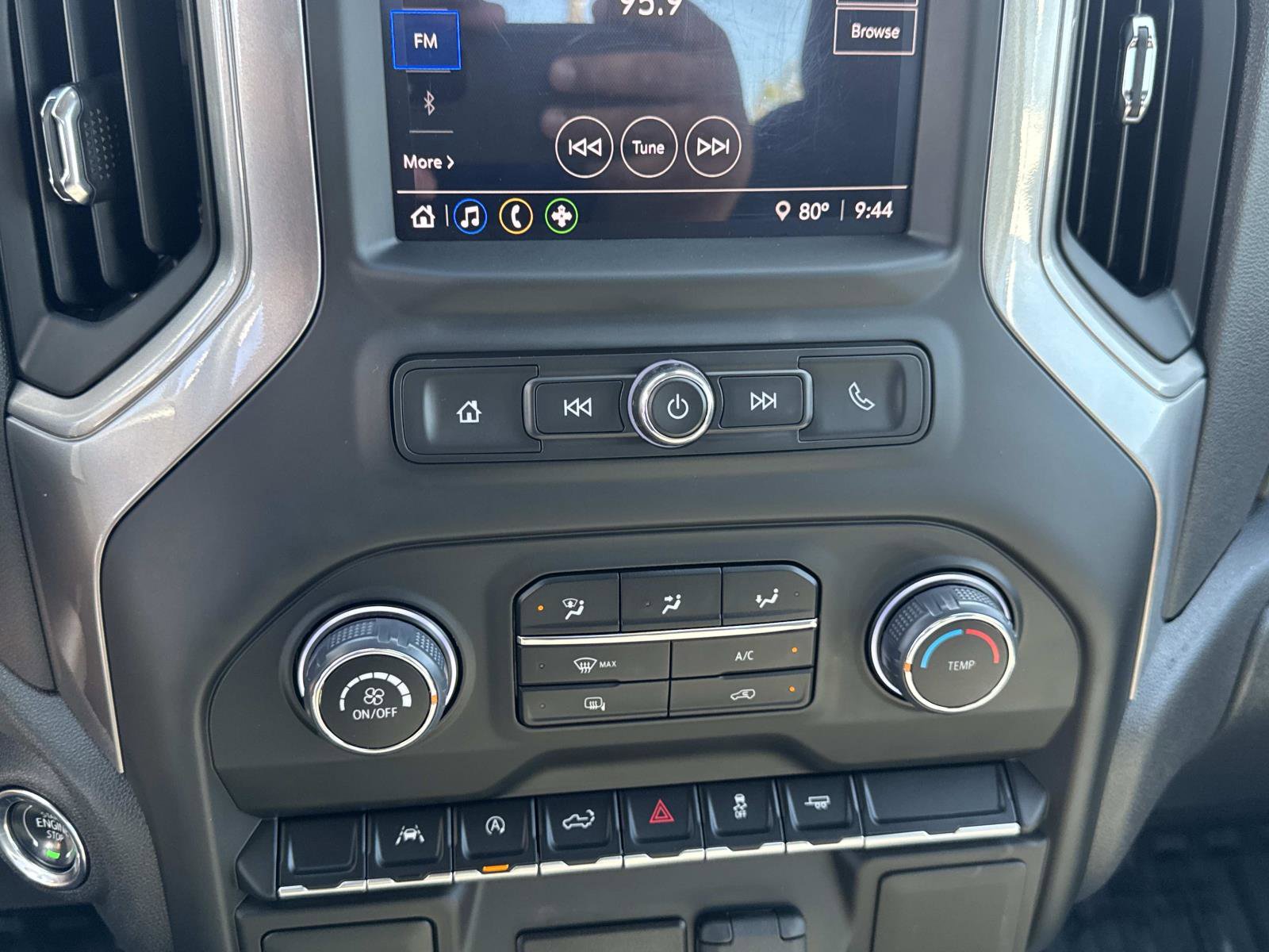 Used 2025 Chevrolet Silverado 1500 W/T image 21