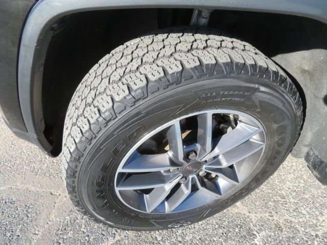 Used 2019 Jeep Grand Cherokee Limited w/ Luxury Group II image 9