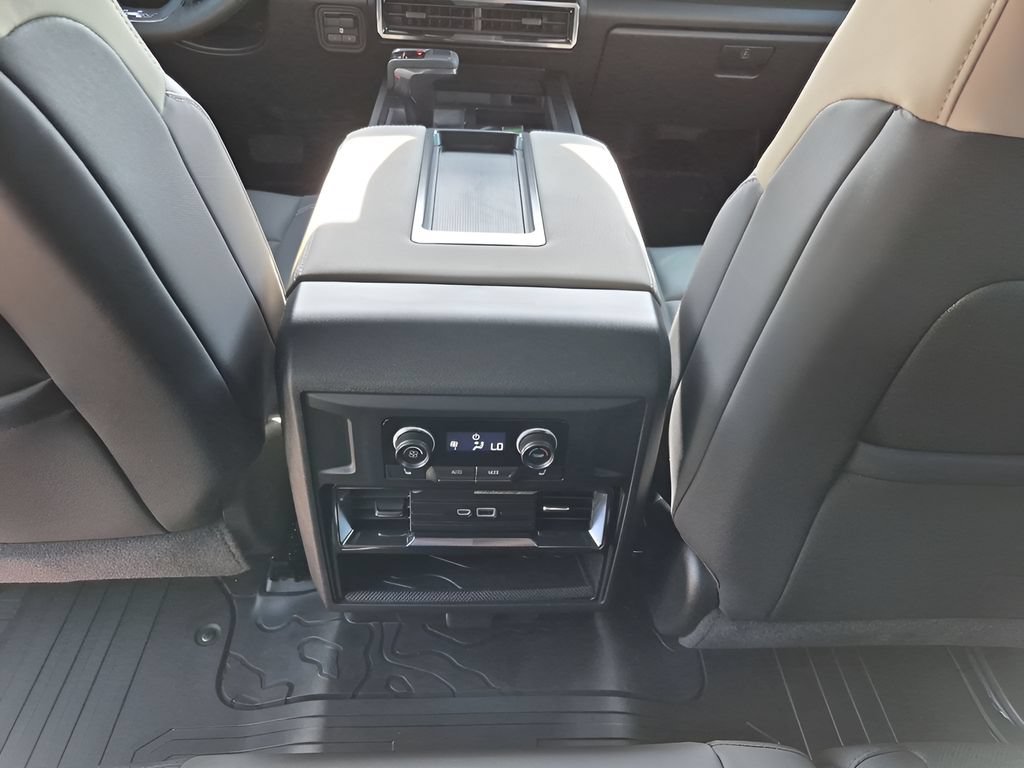 New 2026 GMC Hummer EV SUV AWD/4WD image 30