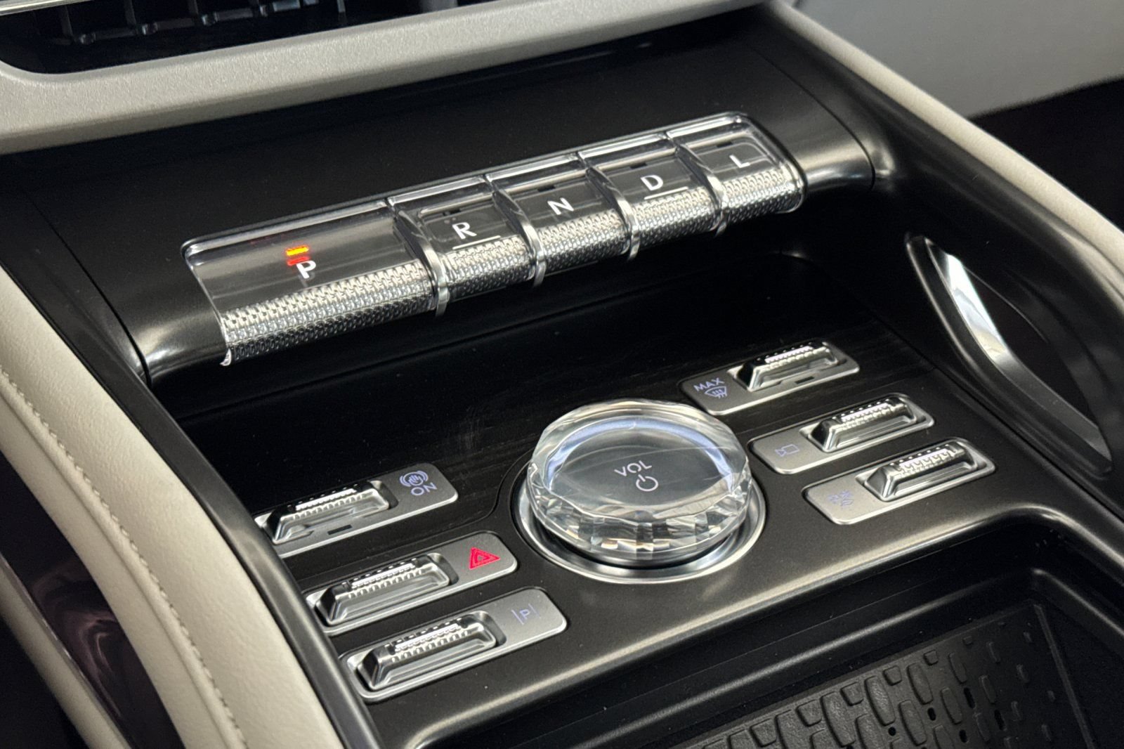 New 2026 Lincoln Nautilus Reserve AWD/4WD image 18