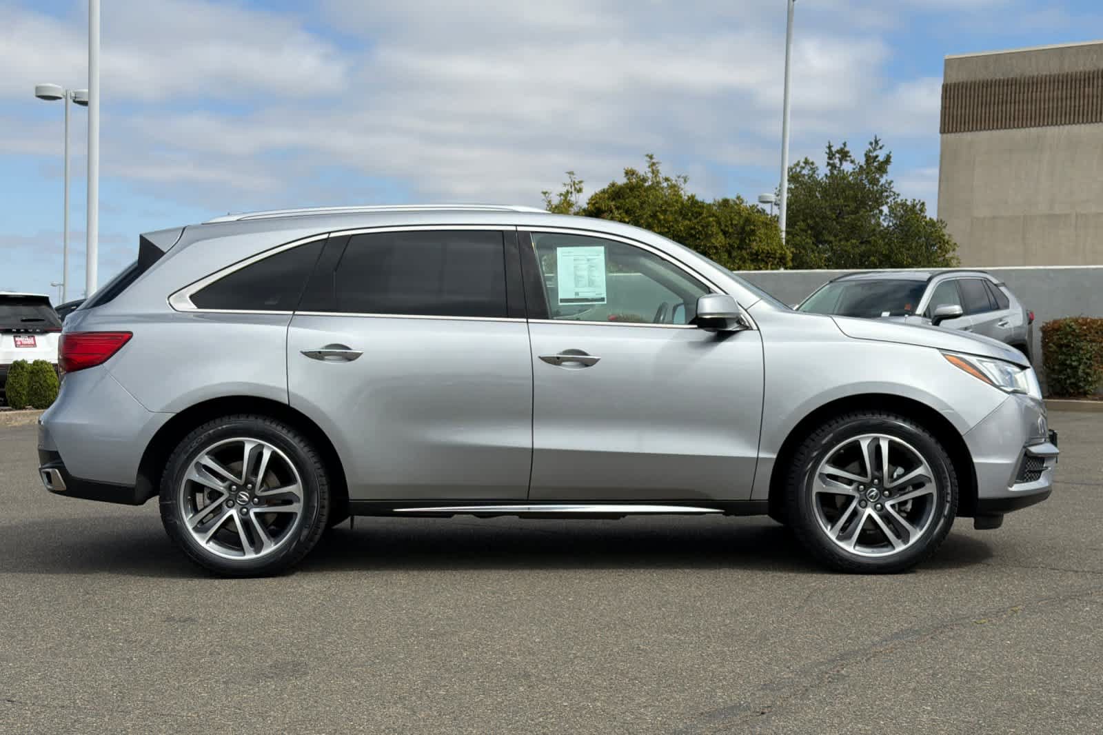 Used 2018 Acura MDX w/ Advance & Entertainment Pac AWD/4WD image 6