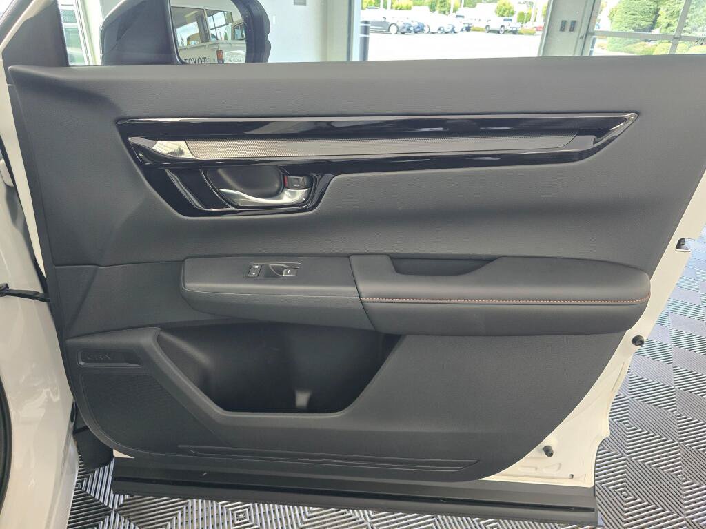 Used 2026 Honda CR-V Sport Touring image 43