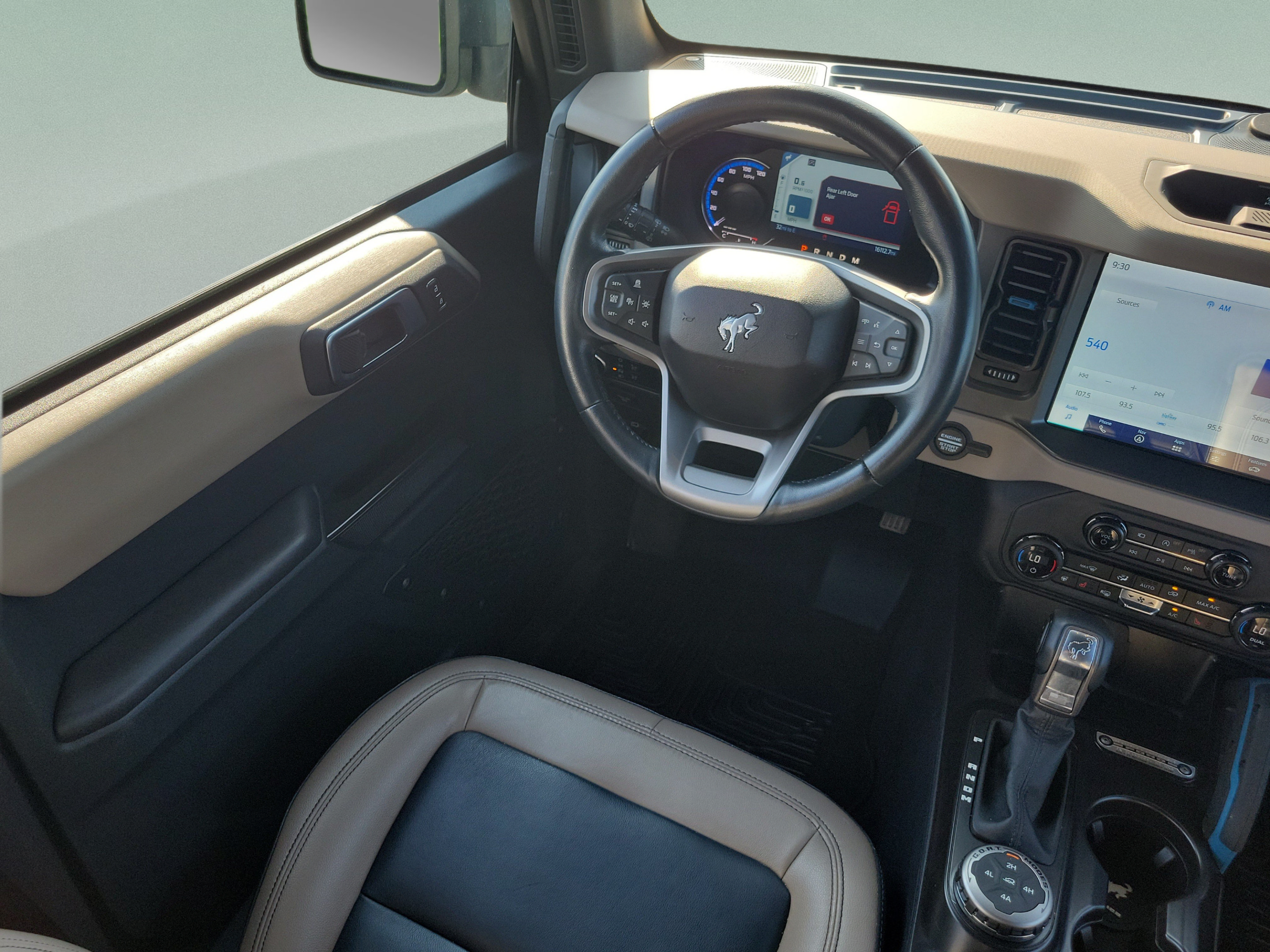 Used 2024 Ford Bronco Wildtrak AWD/4WD image 12