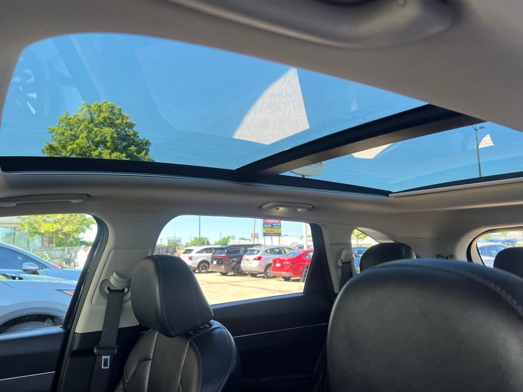 Certified 2023 Kia Sorento EX w/ Panoramic Sunroof Package FWD image 8