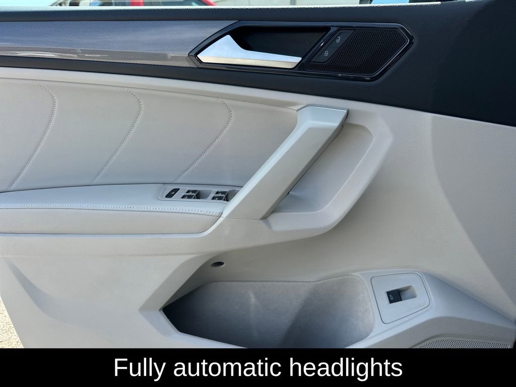 Used 2024 Volkswagen Tiguan SE image 11