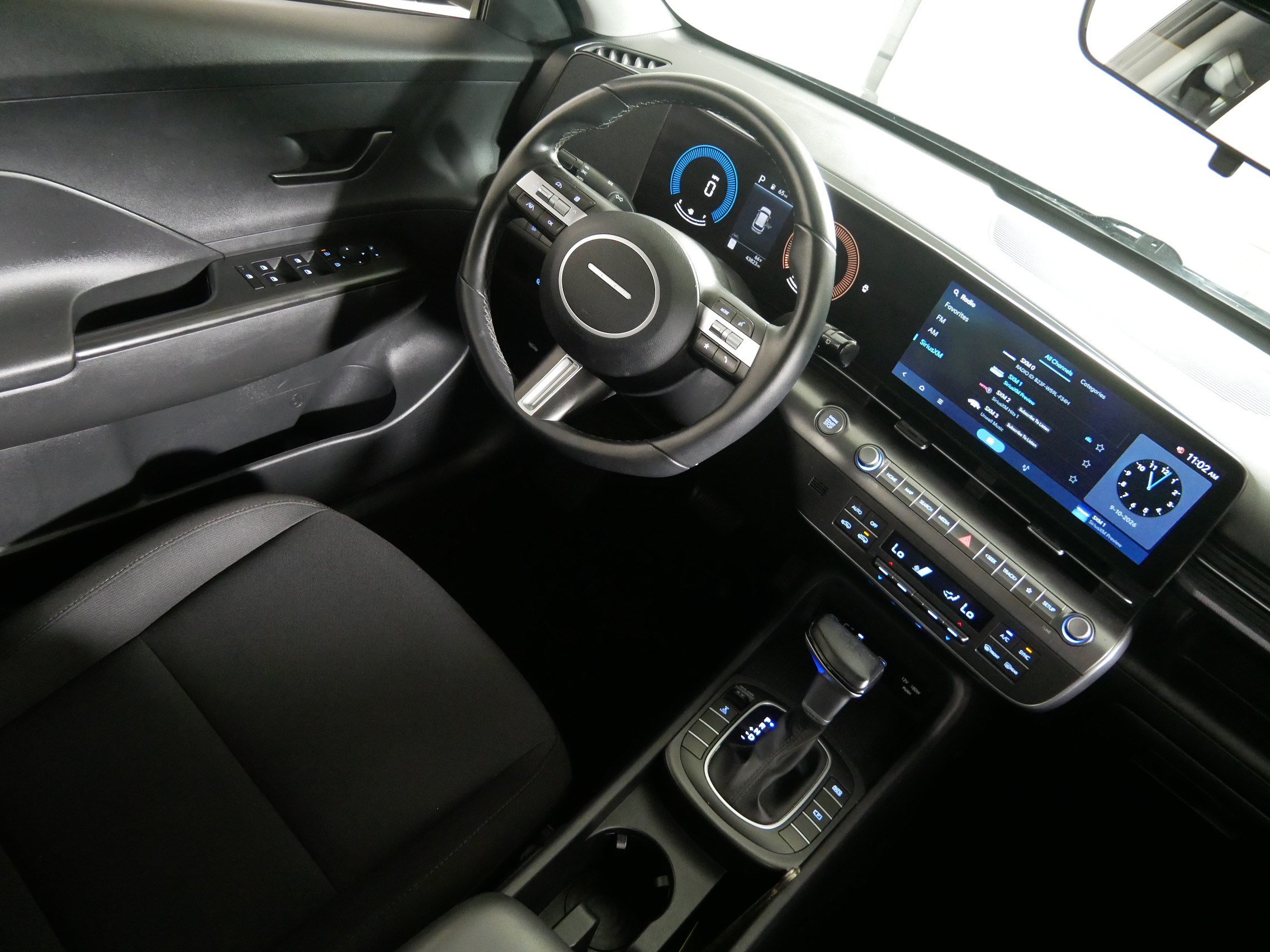 Used 2025 Hyundai Kona SEL AWD/4WD image 9