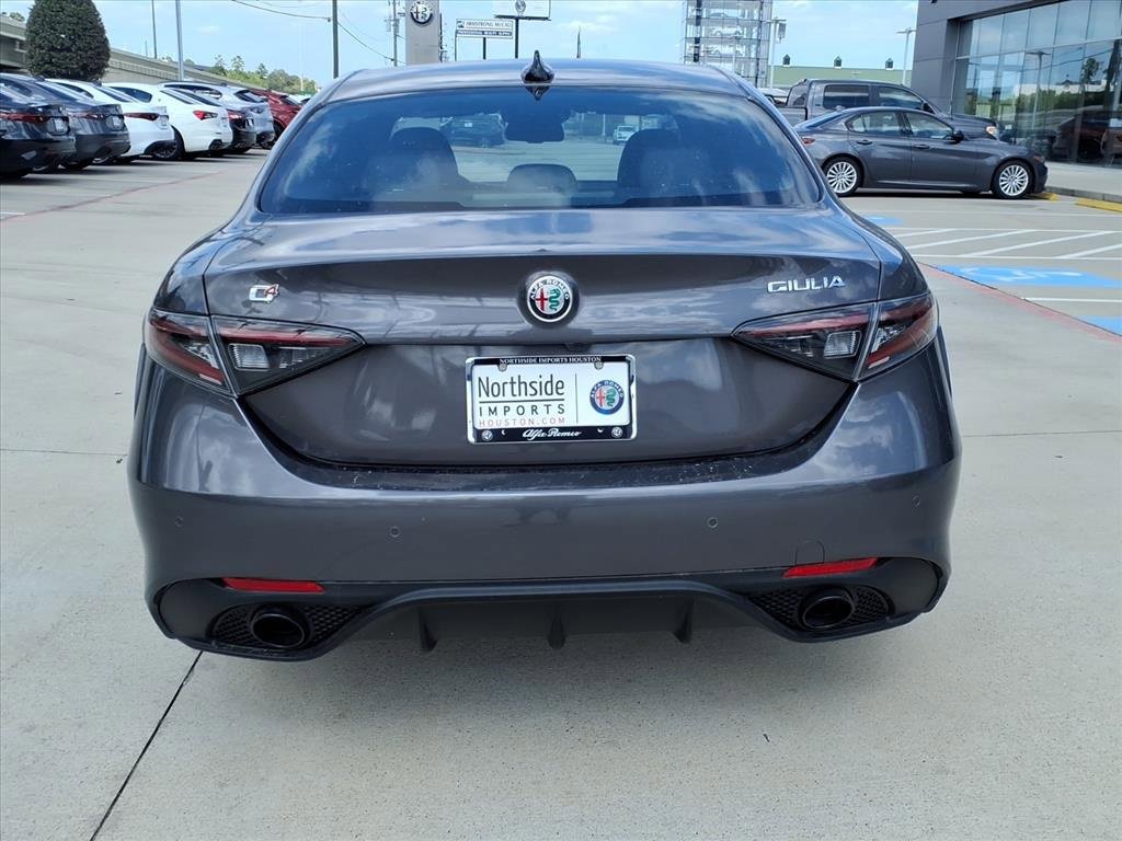 New 2025 Alfa Romeo Giulia AWD image 8