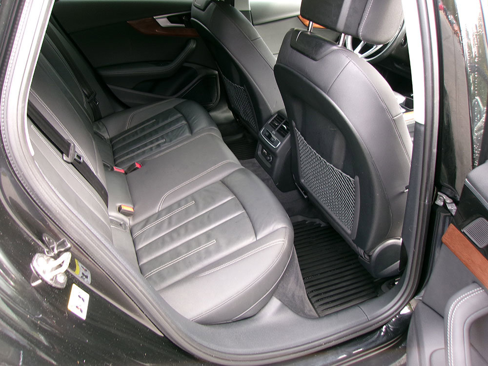 Used 2023 Audi A4 2.0T allroad Premium Plus AWD/4WD image 11