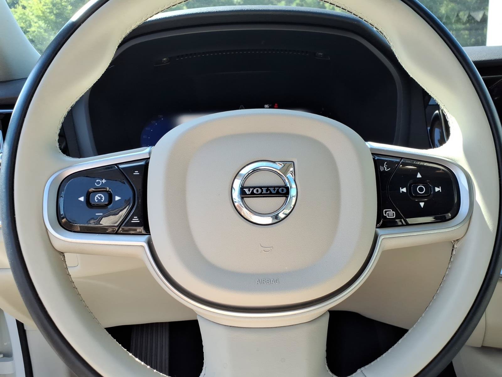 Certified 2025 Volvo V60 B5 Cross Country Plus AWD/4WD image 26