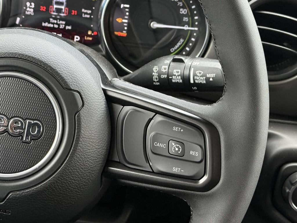 New 2023 Jeep Wrangler Unlimited w/ Cold Weather Group AWD/4WD image 20