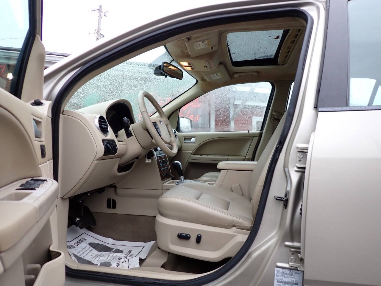 Used 2006 Ford Freestyle Limited FWD image 7