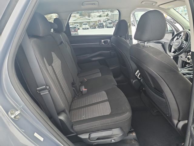 Used 2022 Kia Sorento LX image 10