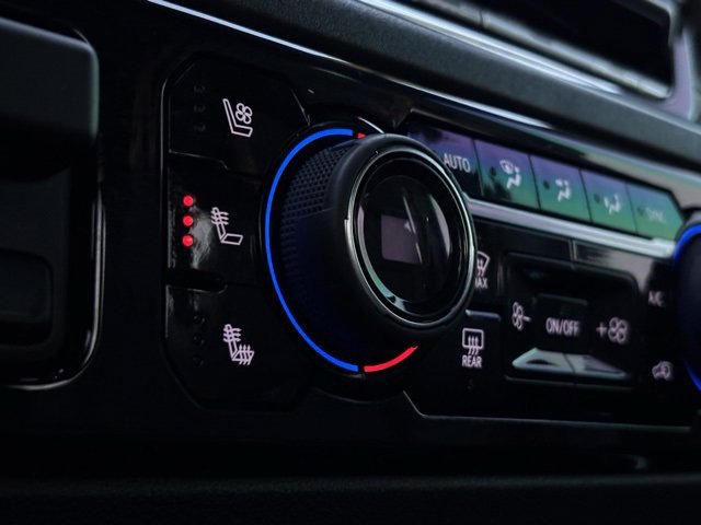 Used 2024 Chevrolet Silverado 3500 High Country w/ Z71 Off-Road Package image 36