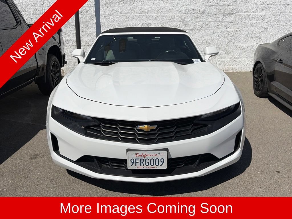 Used 2020 Chevrolet Camaro LT RWD image 2