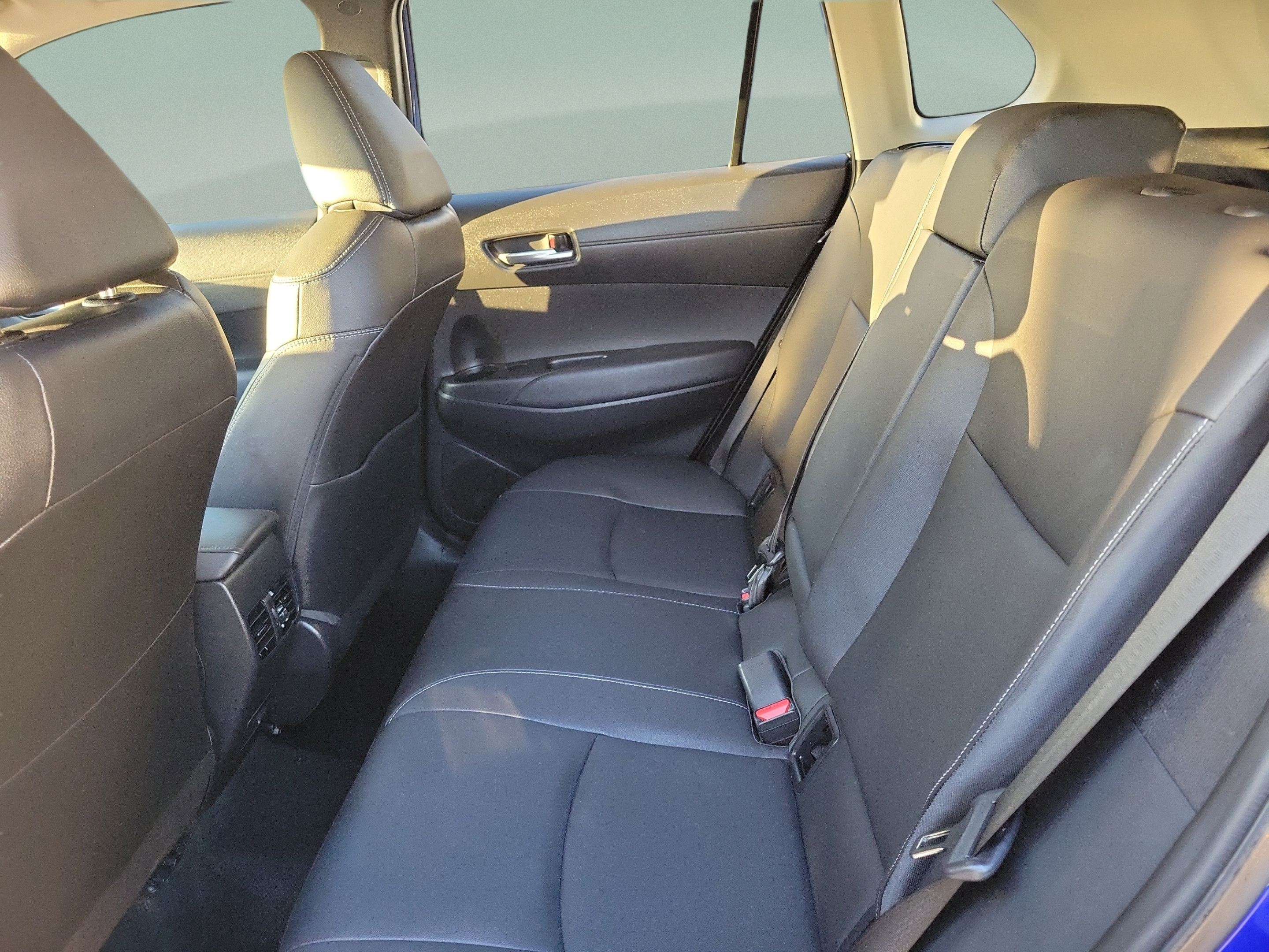 Used 2024 Toyota Corolla Cross XLE FWD image 7