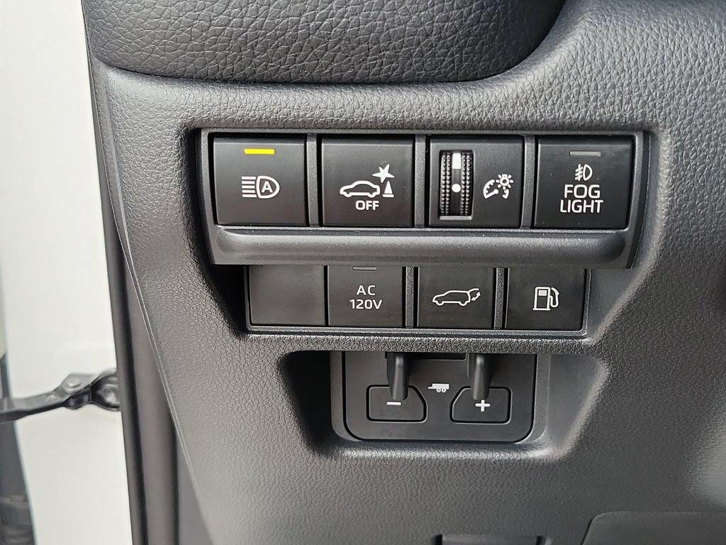 Used 2025 Toyota Land Cruiser w/ Premium Package AWD/4WD image 28