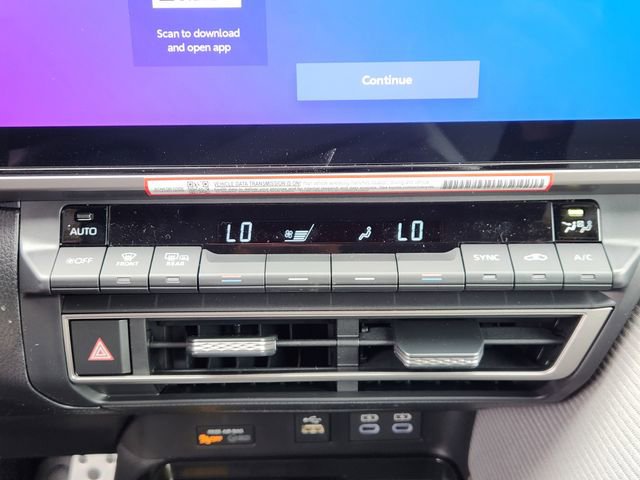 New 2026 Toyota Camry SE FWD image 18