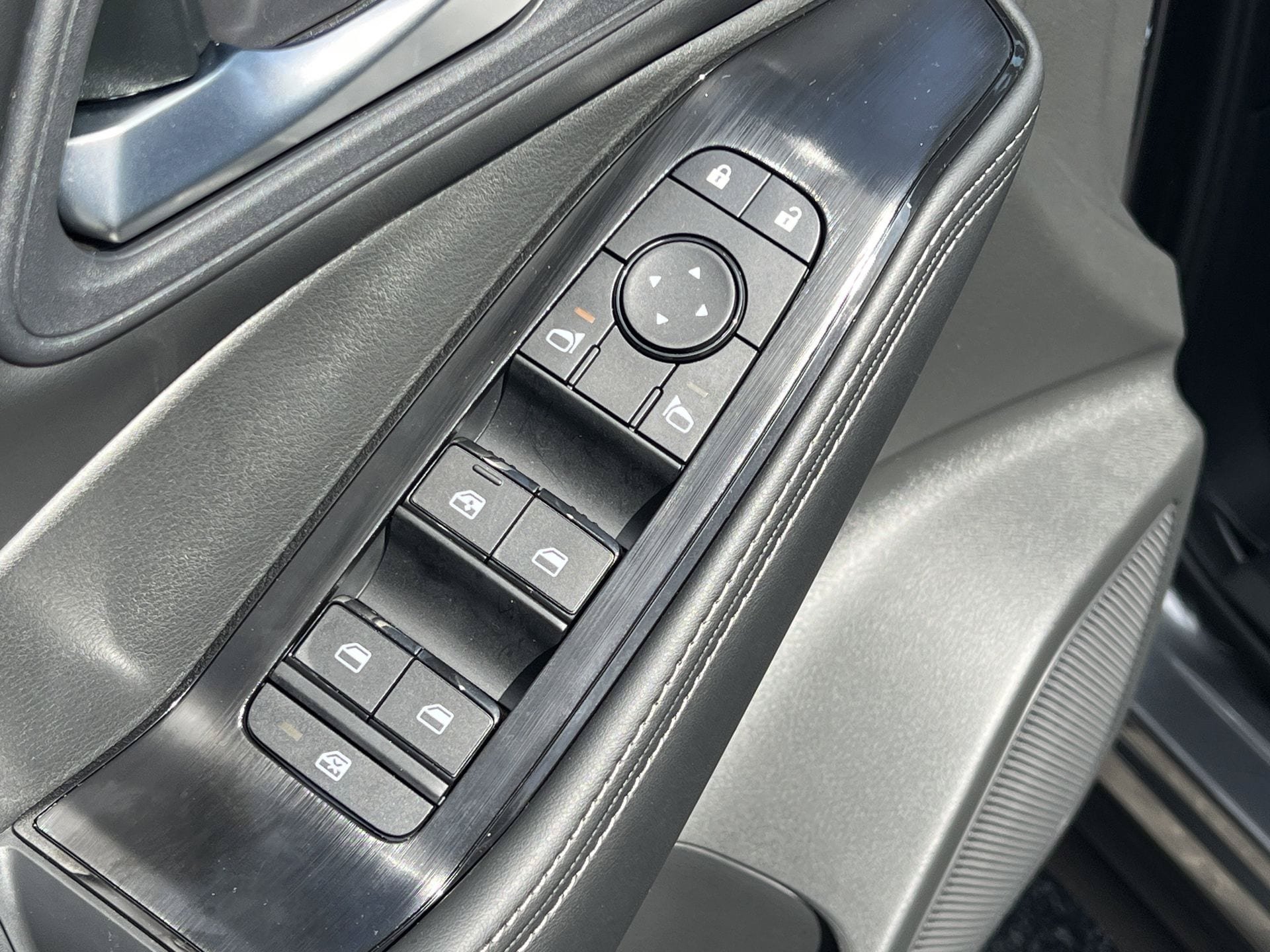 New 2026 Nissan Sentra SV w/ SV Convenience Package FWD image 13